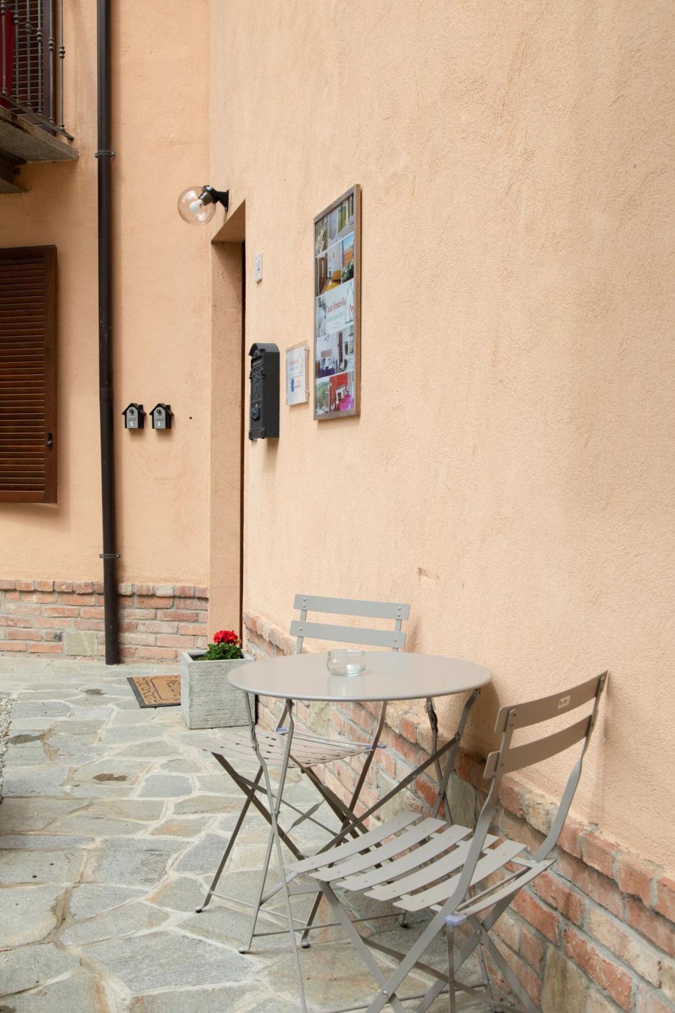 Casa Graziella- Appartamenti Vacanze Portacomaro Exterior photo